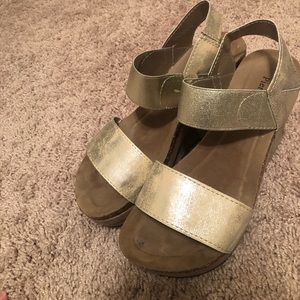 OTBT Style Wedges (Pierre Dumas)